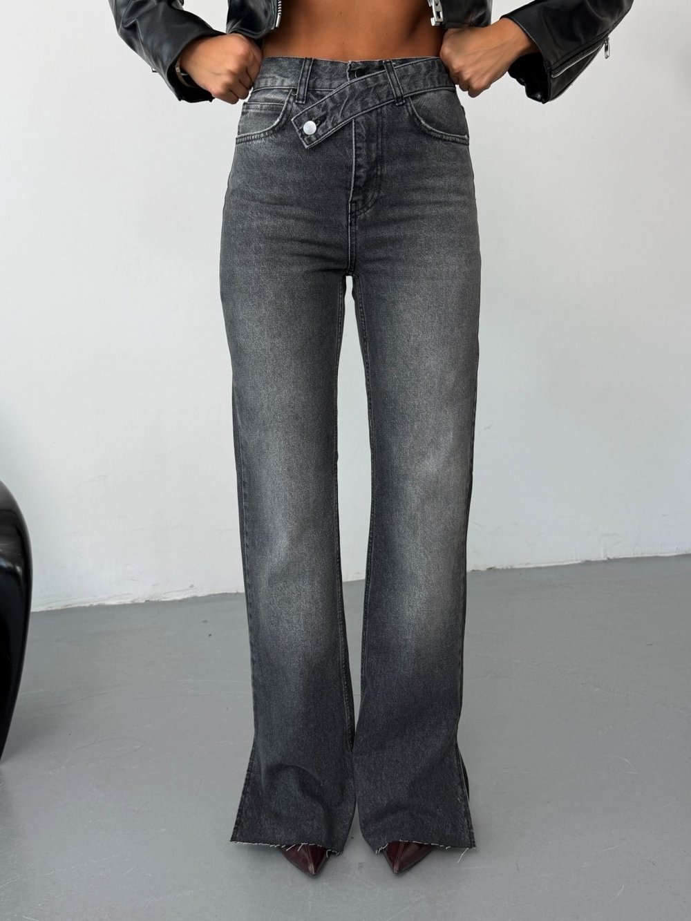 Kadın Yüksek Bel Çapraz Düğmeli Paçası Yırtmaçlı Wide Leg Jean Pantolon