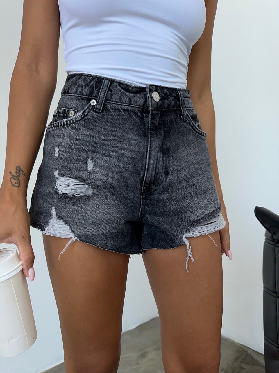 Yüksek Bel Jean Şort Yırtık Detaylı Kadın Denim Şort