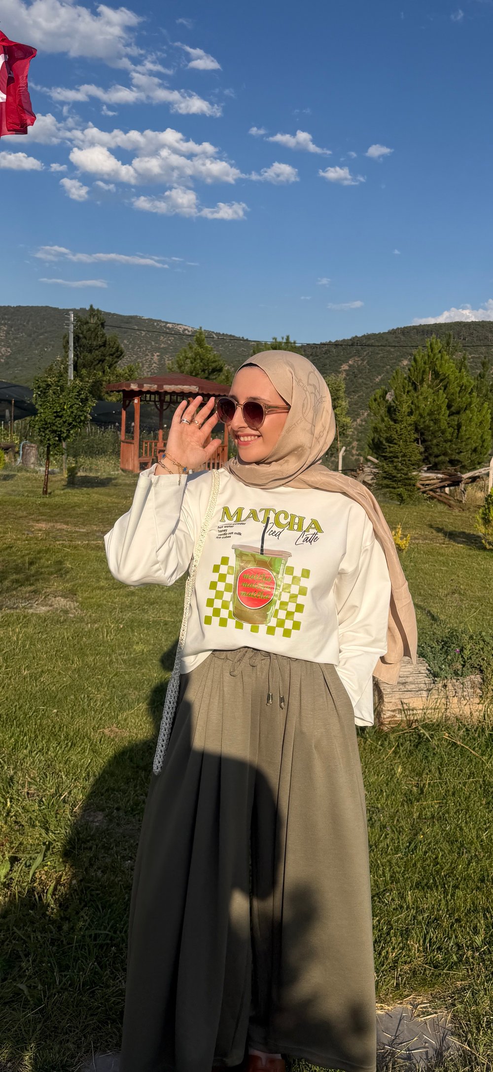 MATCHA BASKILI SWEAT