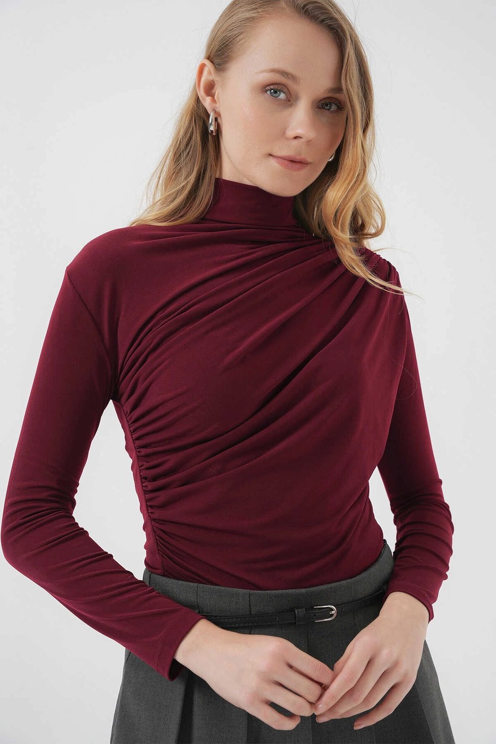 Kadın Bordo Büzgü Detay Balıkçı Yaka Sandy Bluz HZL25W-BD19251