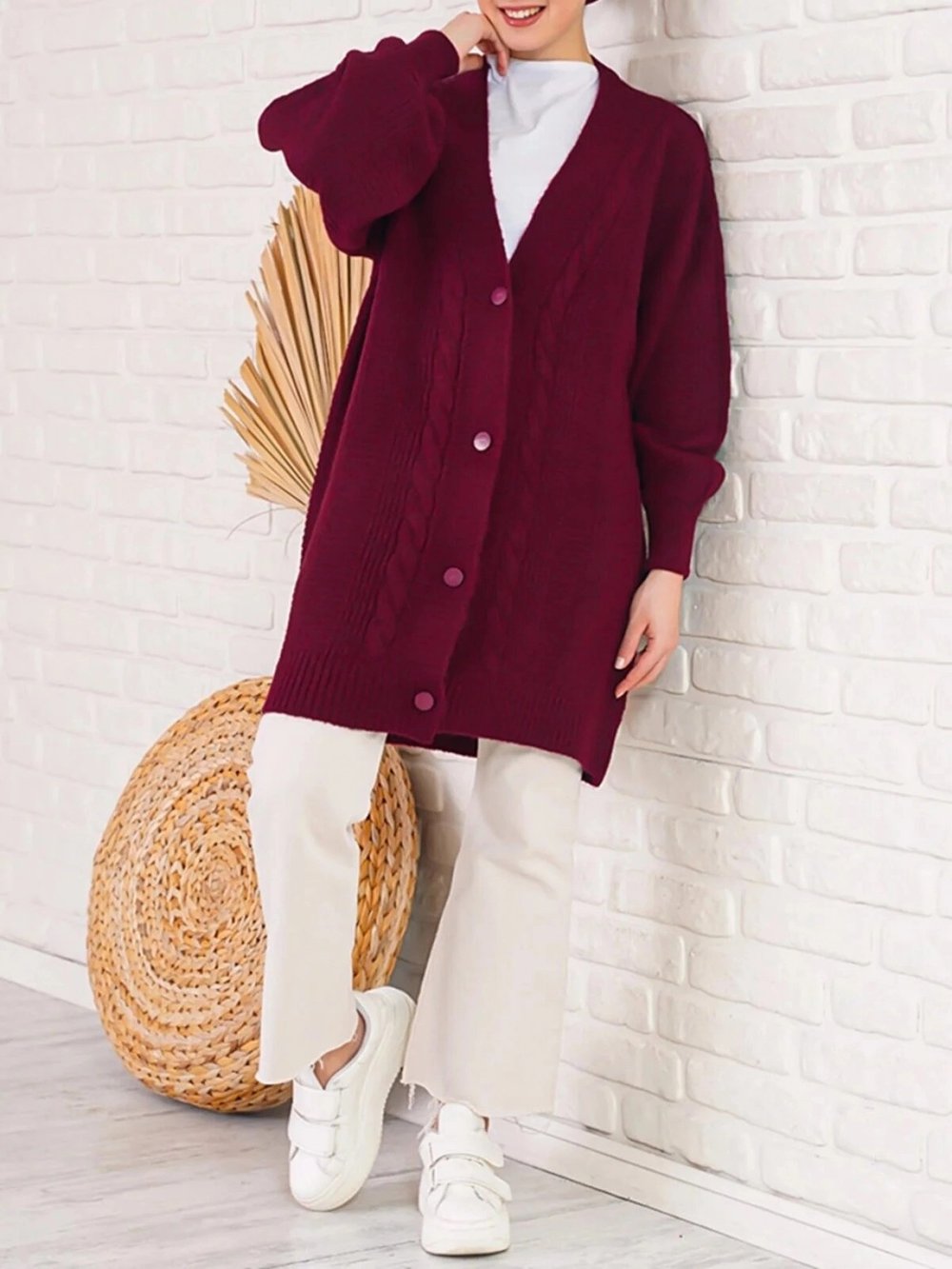 Kadın Bordo Saç Örgü Desen Uzun Düğmeli Rahat Kesim Triko Hırka HZL23W-BD1100691