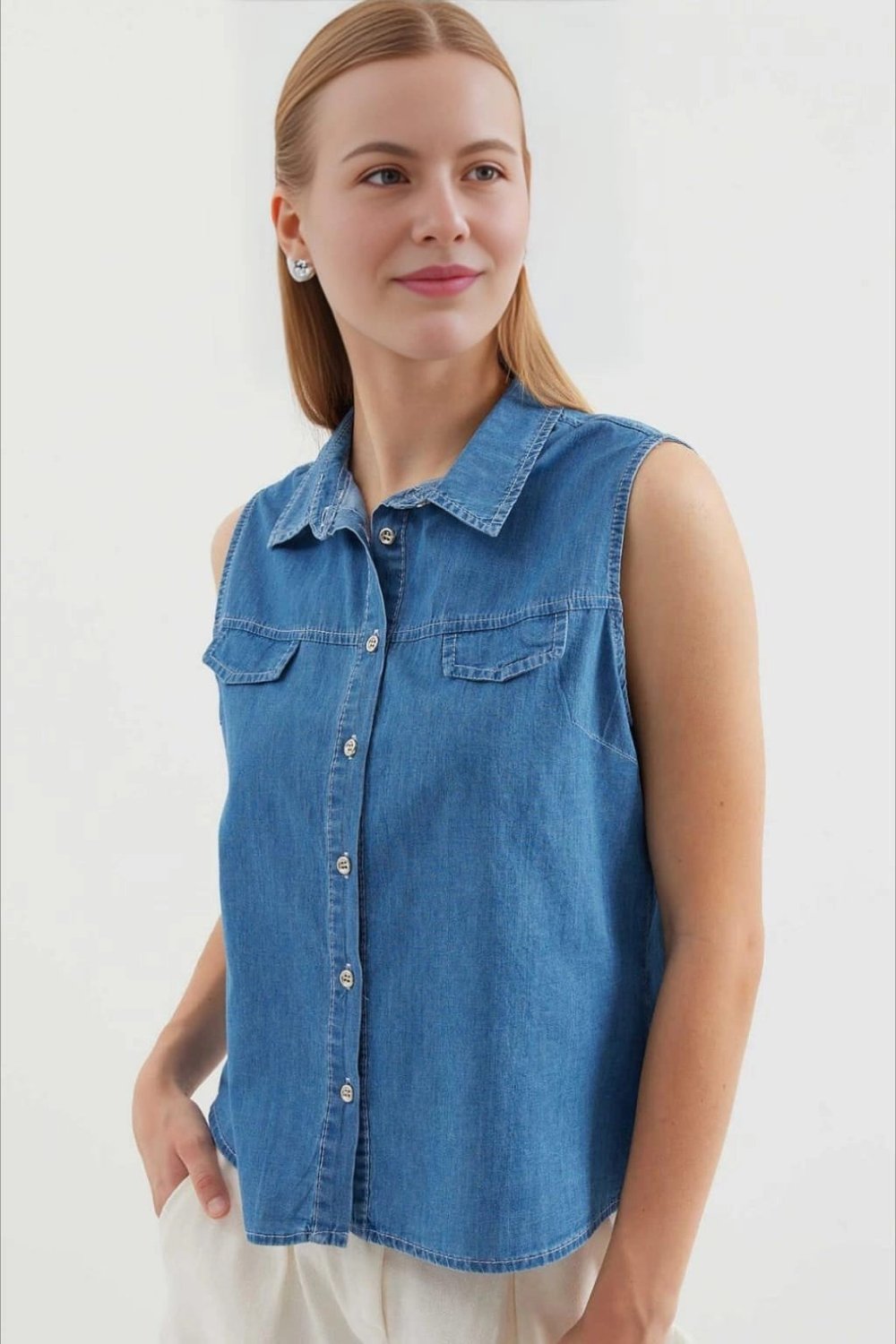 Kadın Denim Kolsuz Metal Düğmeli Cep Aksesuarlı Kot Gömlek HZL24S-BD1202571