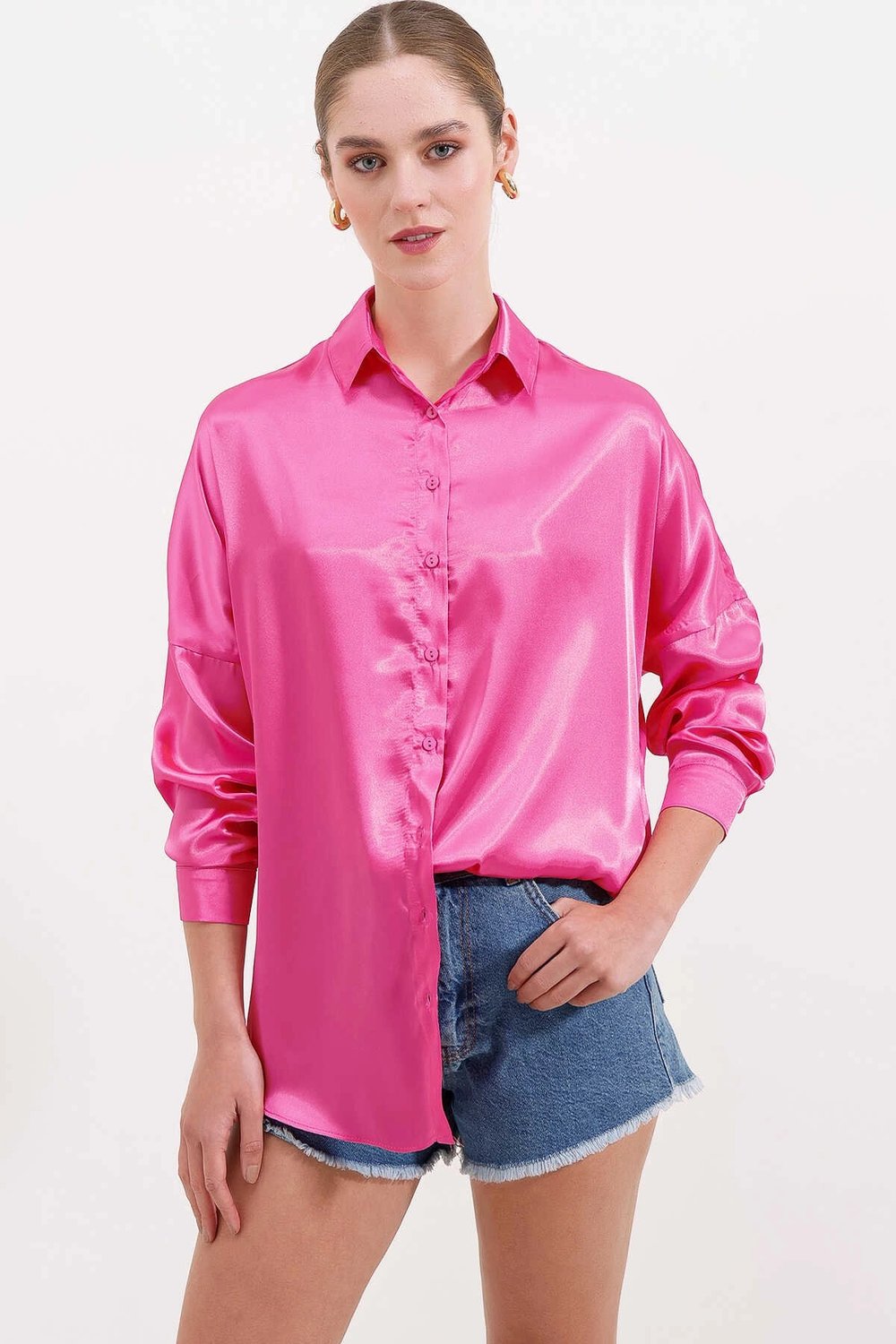 Kadın Fuşya Oversize Dökümlü Saten Yüzeyli Gömlek HZL23S-BD139851