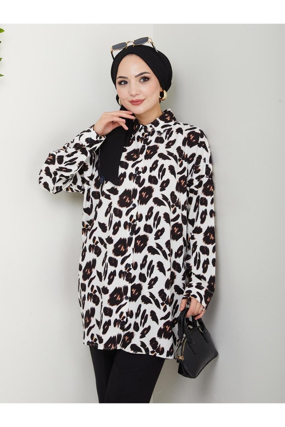 Kadın Şık Tüy Desen Standart Beden Oversize Tesettür Gömlek YS25-LV002