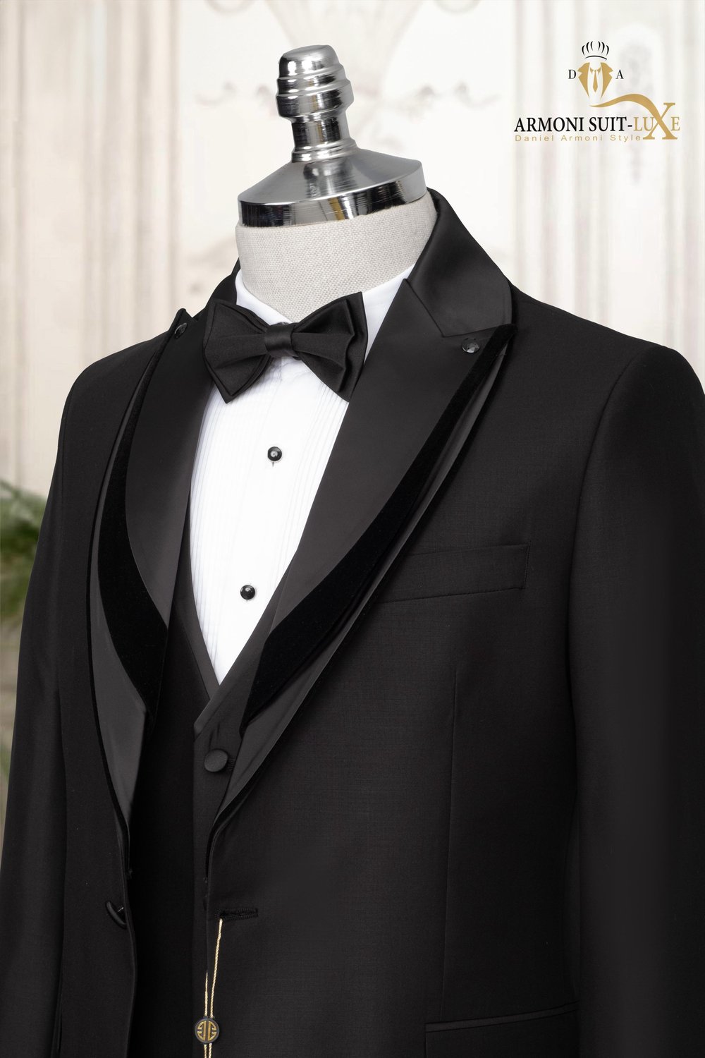 Slim Fit Dar Kesim Kırlangıç Yaka Desenli Klasik Siyah Smokin Takım