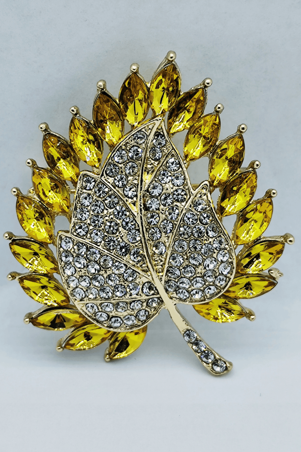 Golden Autumn Işıltılı Taşlı Yaprak Broş