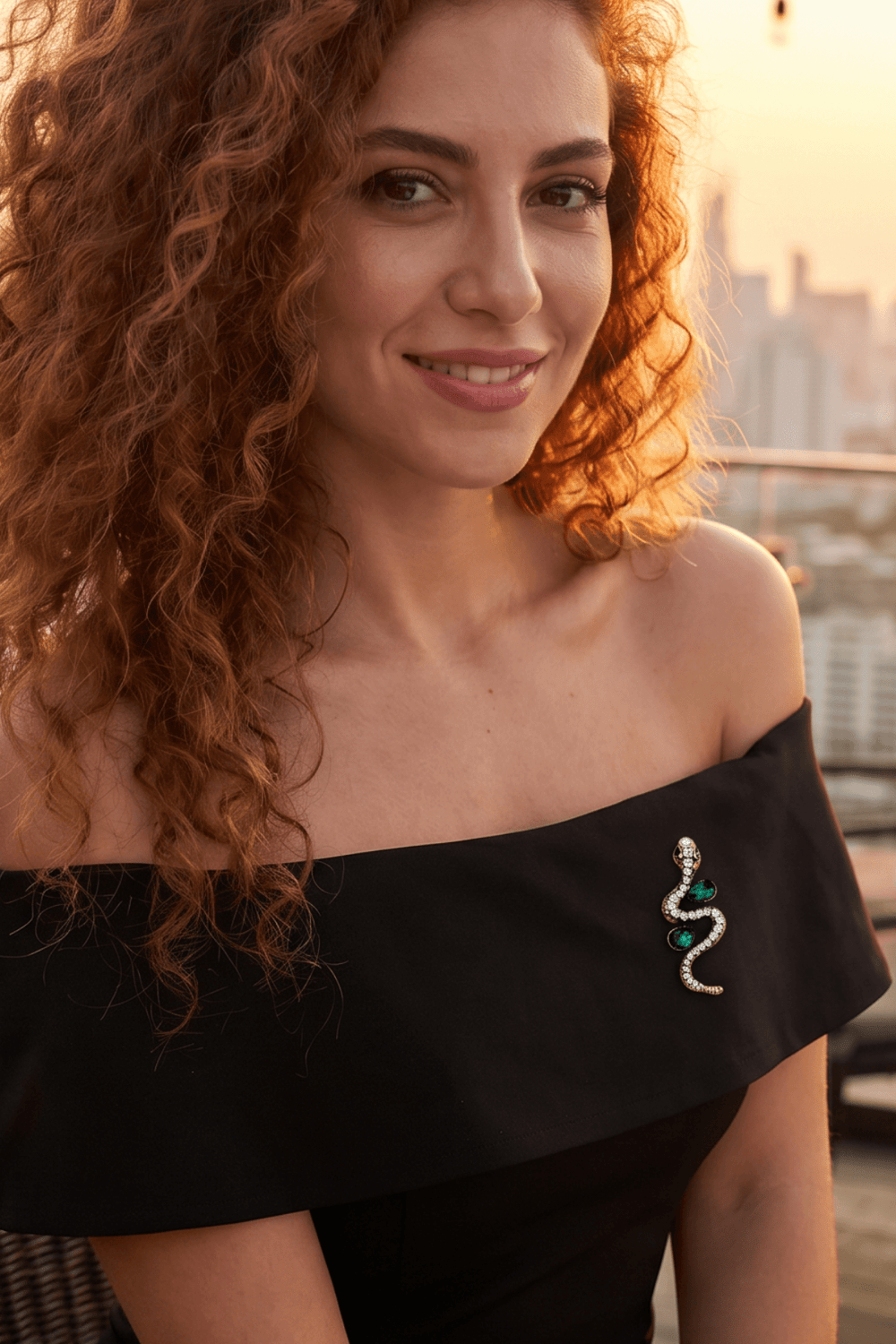 Kristal Işıltılı Mistik Yılan Broş