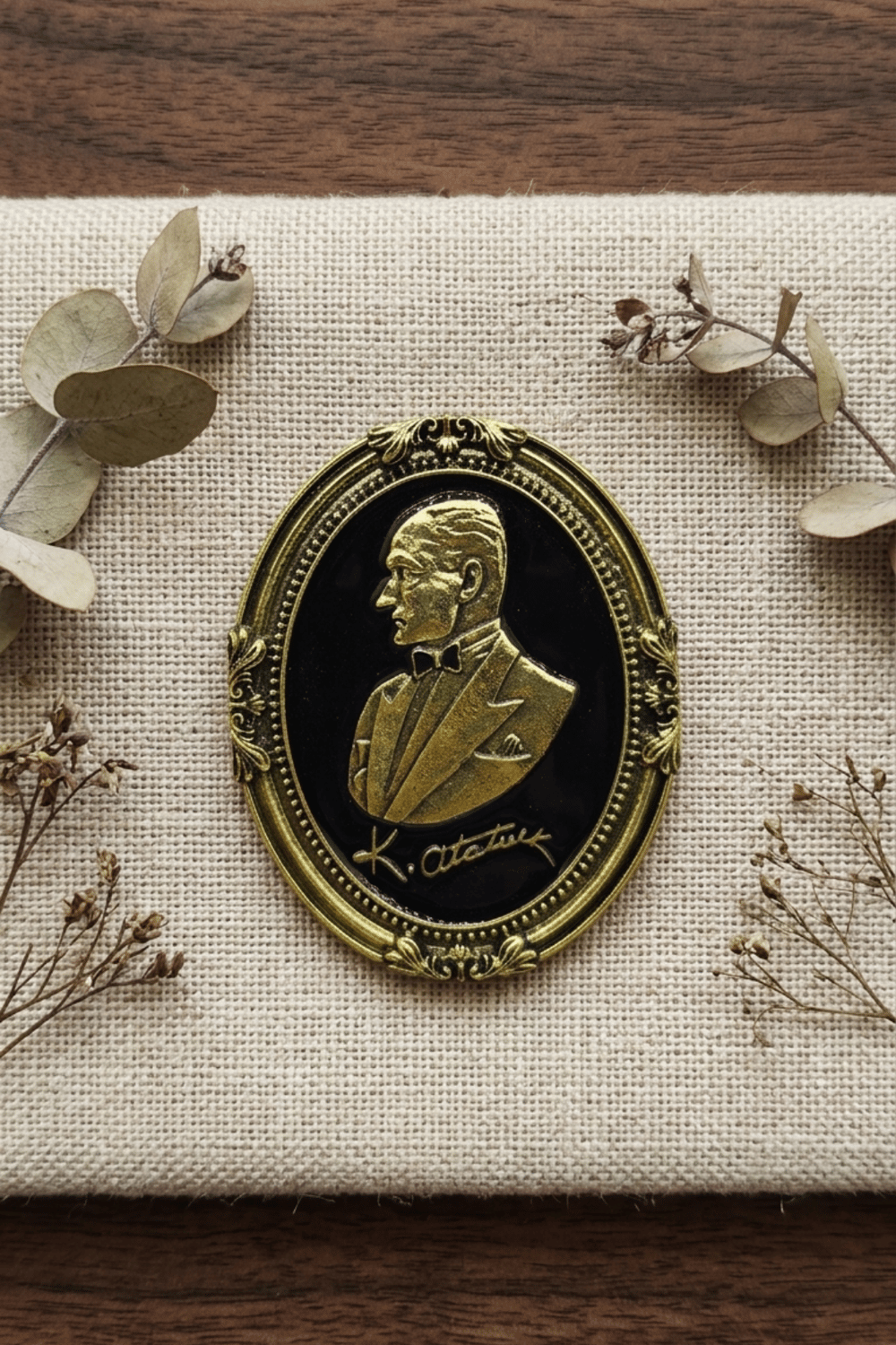 Oval Çerçeveli Antik Atatürk Portreli Broş - Cumhuriyete Gönül Verenlere Özel Hediye