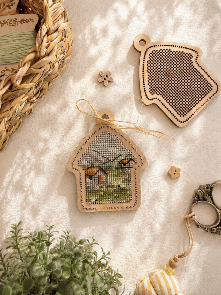Hobianna Wooden Aida - AE-003 - House