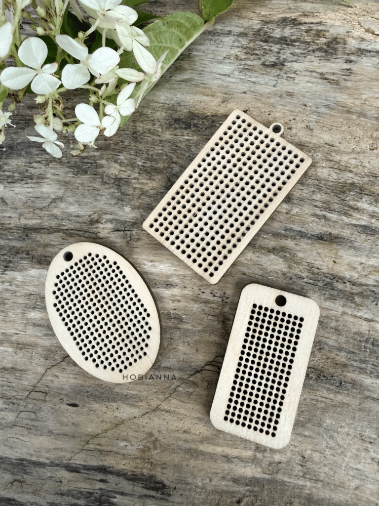 Hobianna Wooden Aida - AE-011 - Small Rectangle