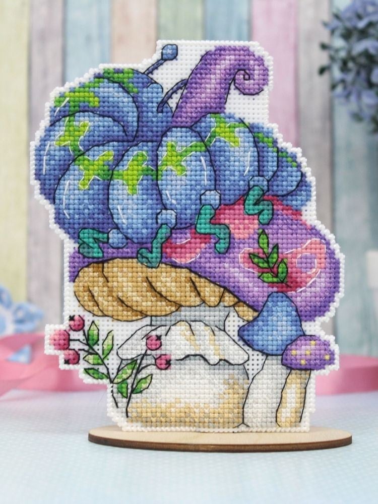 MP Studia Plastic Aida Cross Stitch Kit - P-0400