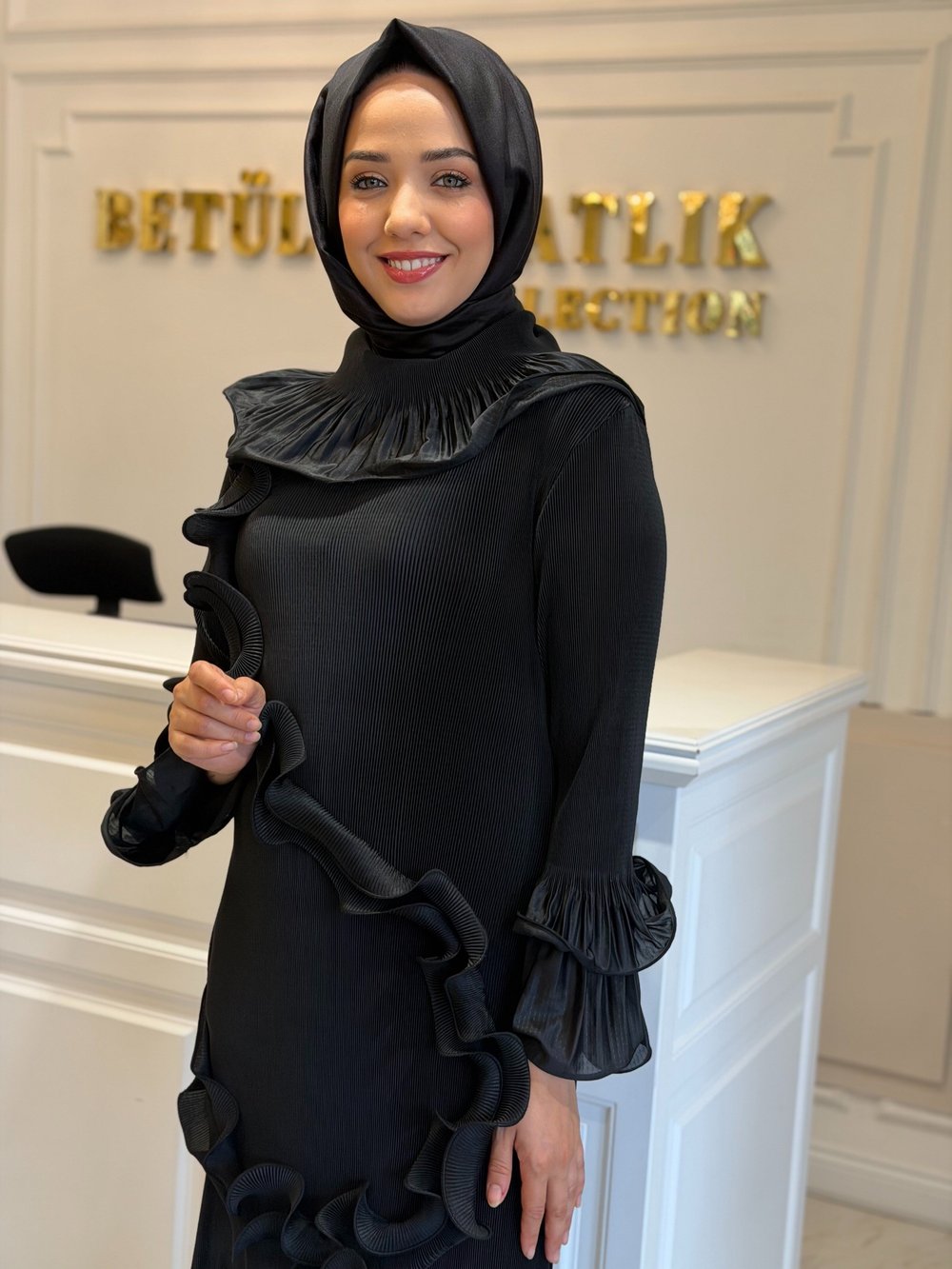BTL Fırfır Detaylı Akordiyon Elbise Siyah