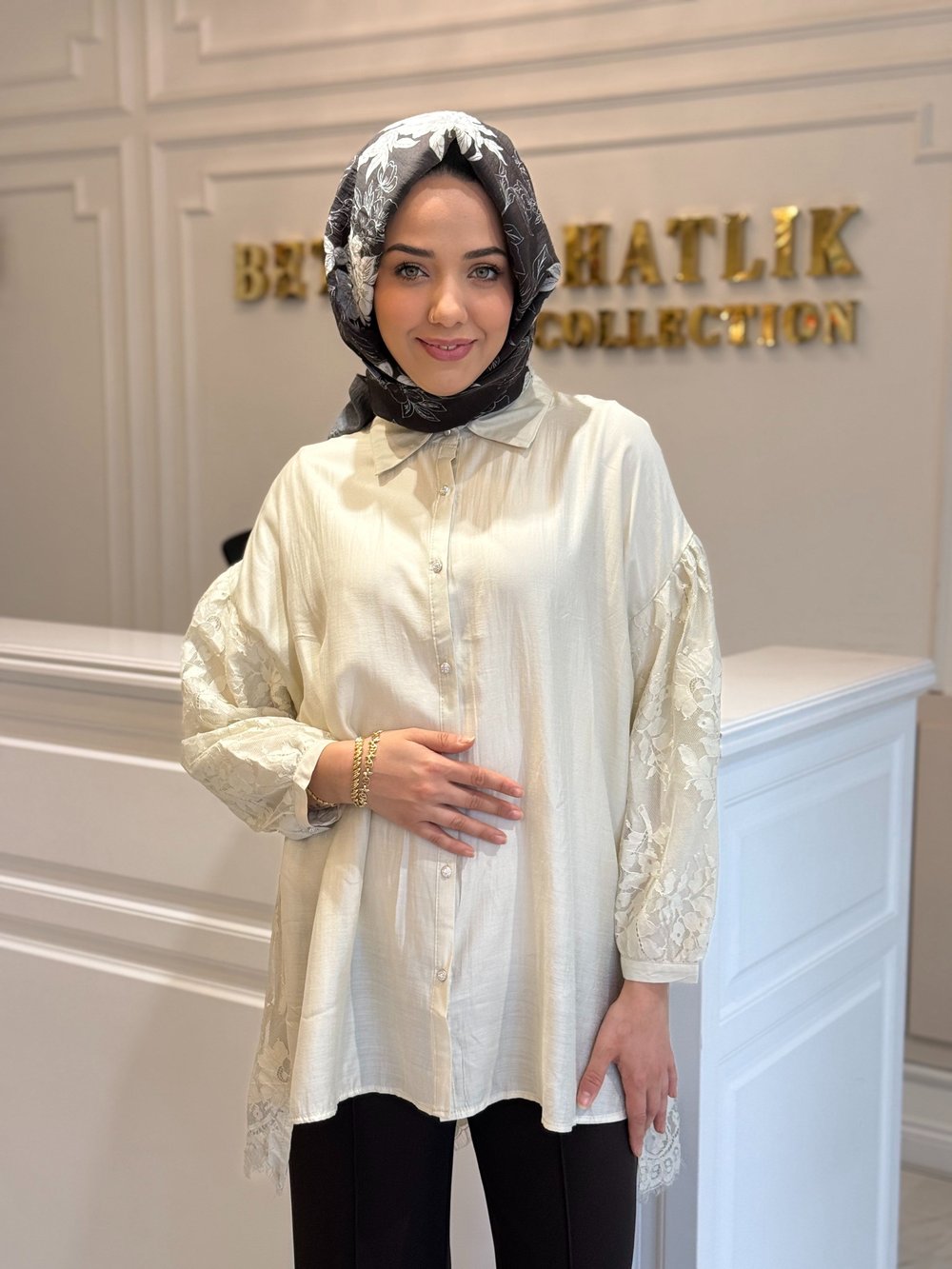Ghısa Çiçek Ve Dantel Detaylı Gömlek Bej