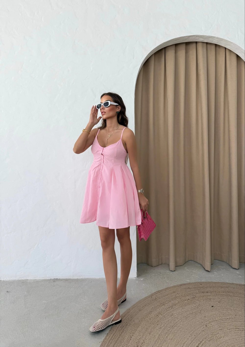 ASKILI DÜĞME DETAY ELBİSE PEMBE