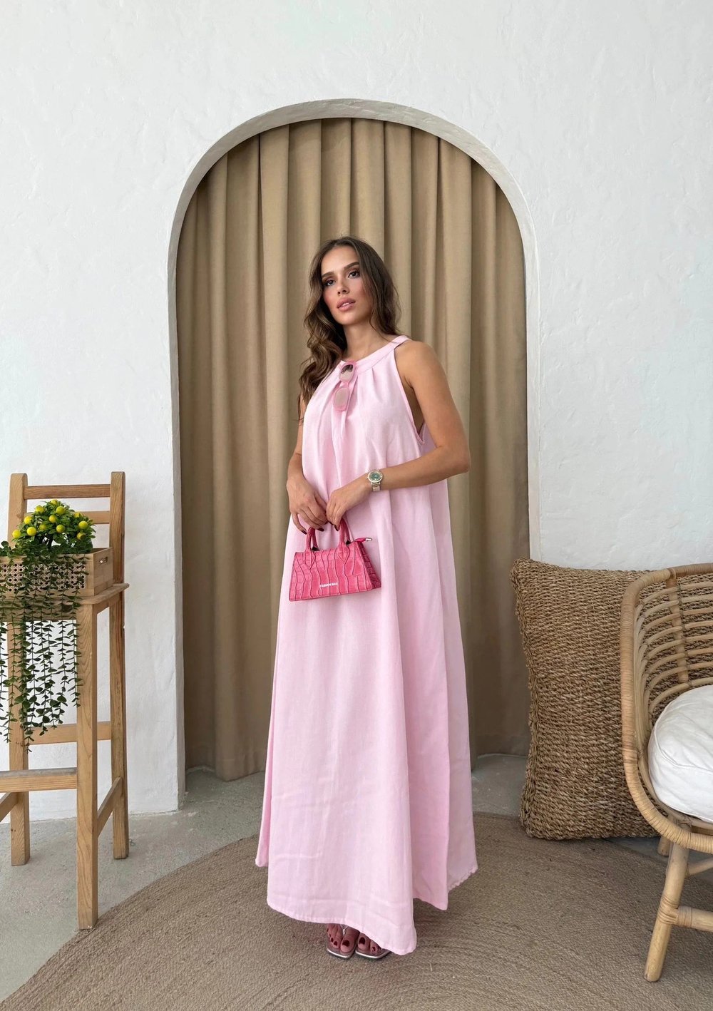 HALTER YAKA UZUN KETEN ELBİSE PEMBE