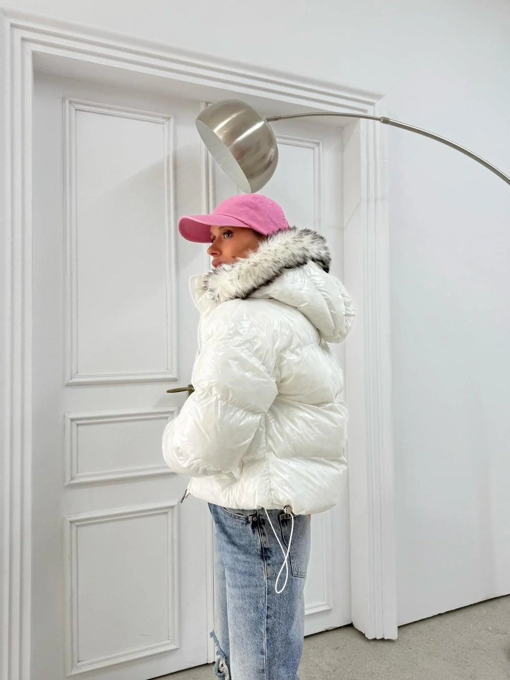 KAPÜŞON KÜRK DETAY RUGAN ŞİŞME MONT BEYAZ