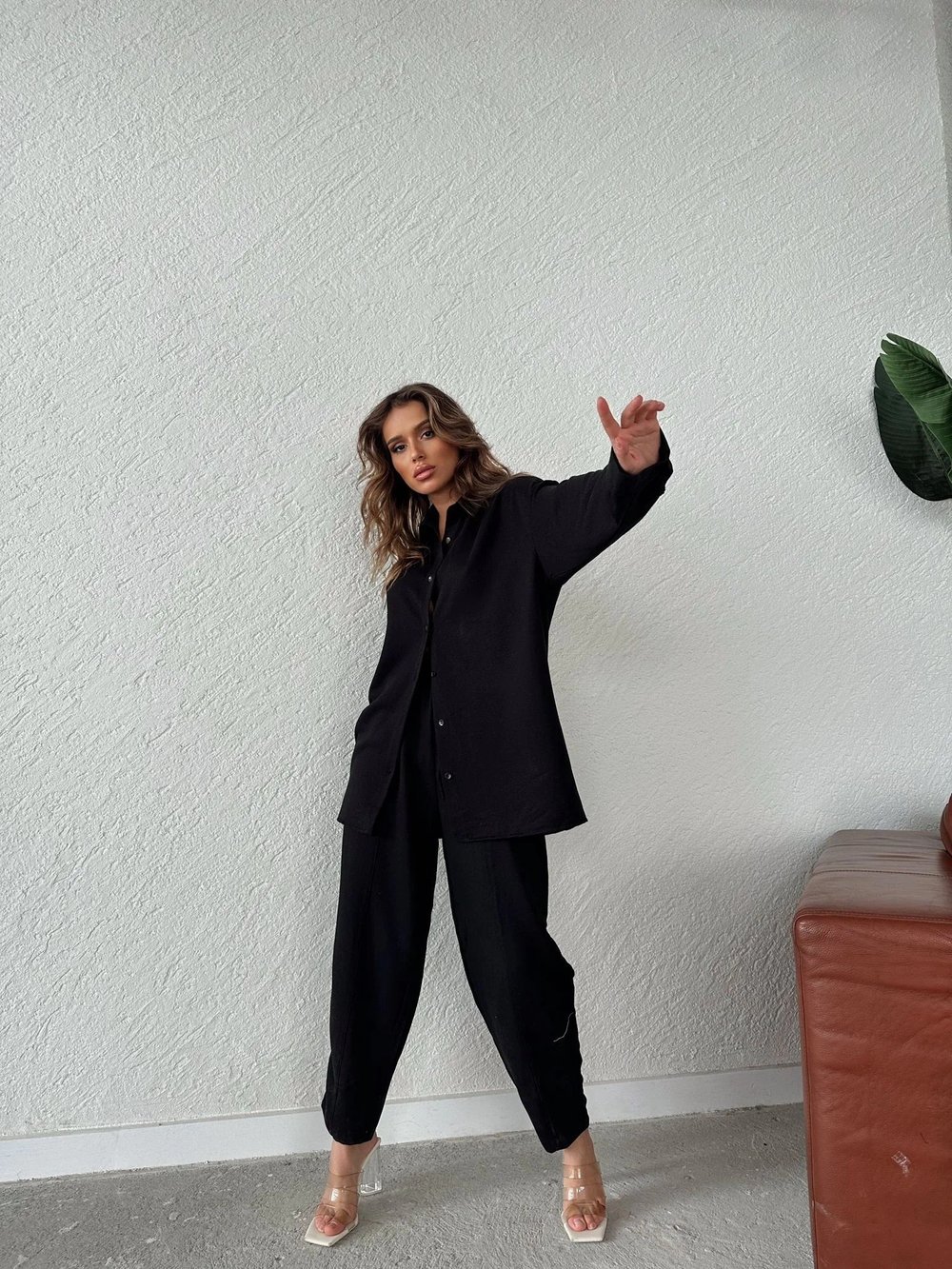 KETEN KUMAŞ GÖMLEK SİYAH(SADECE GÖMLEKTİR????)