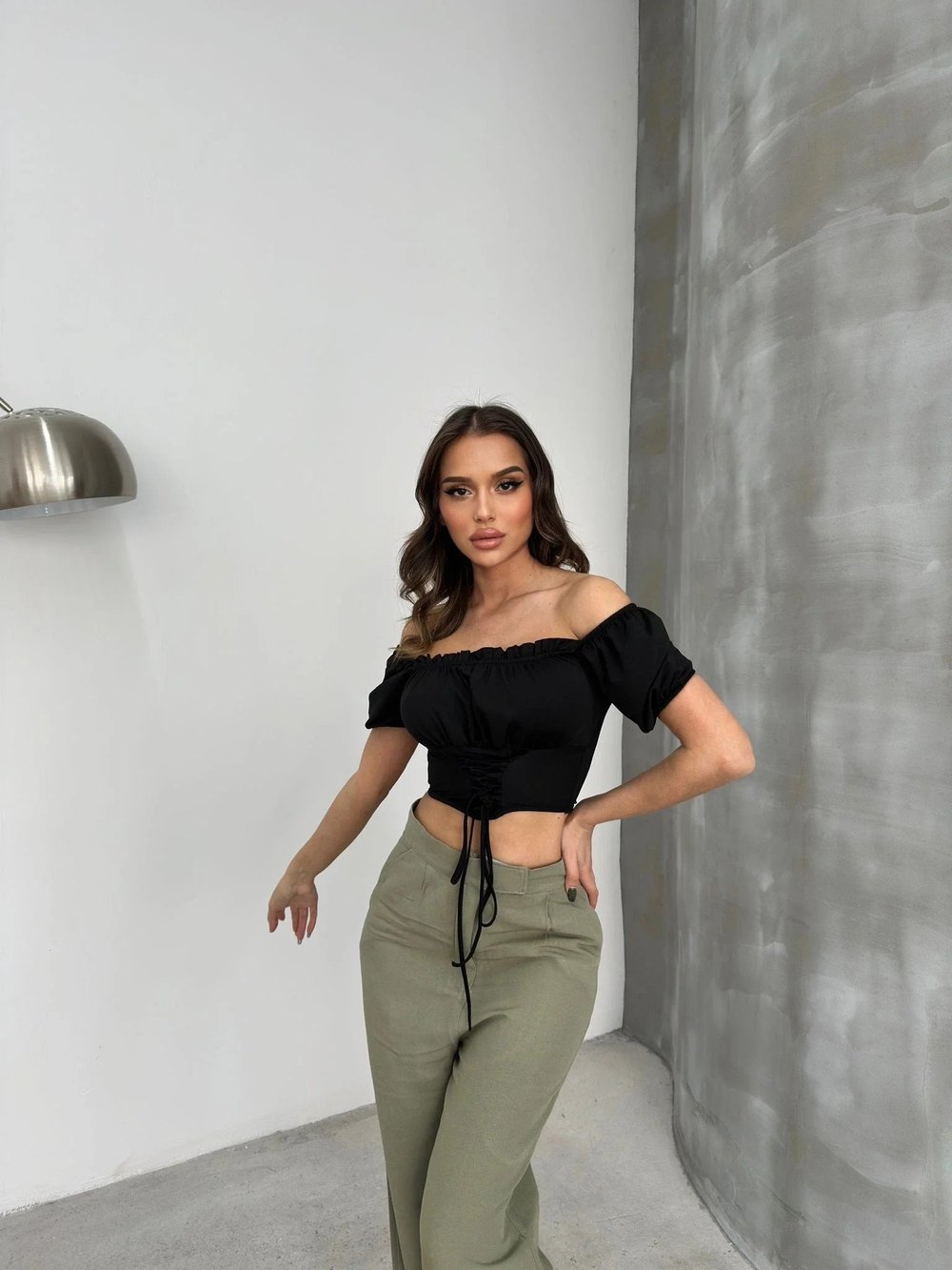 MADONNA YAKA BEL BAĞCIKLI BLUZ SİYAH