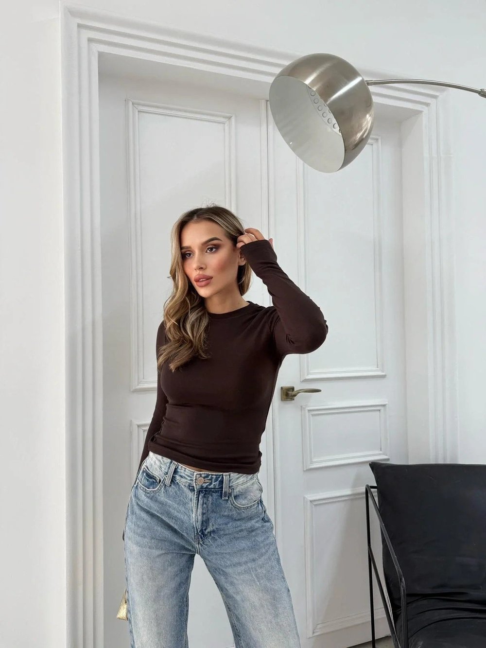 MODAL KUMAŞ PARMAK GEÇMELİ BASİC BLUZ KAHVE