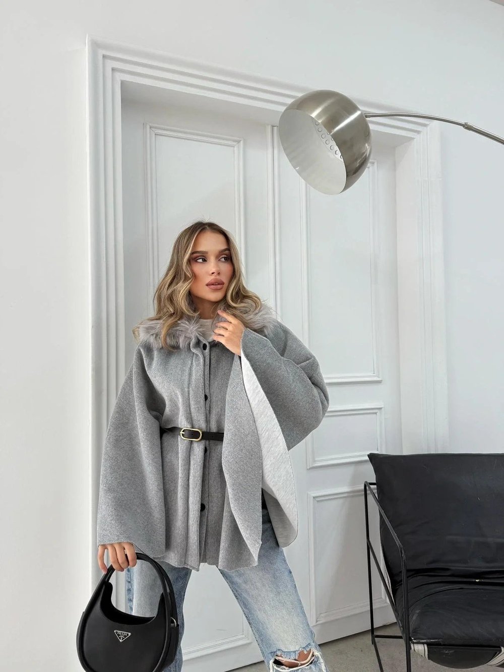 YAKA KÜRK DETAY KEMERLİ KAŞE PANÇO GRİ