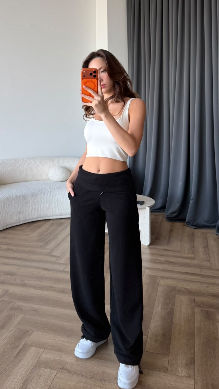 Bel Katlama Detay Paça Ayarlı Eşofman Siyah 2432