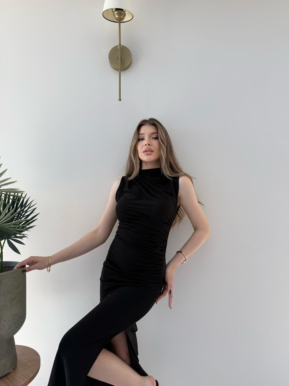 Omuz ve Bel Drape Detay Yırtmaçlı Uzun Sandy Elbise Siyah 2286