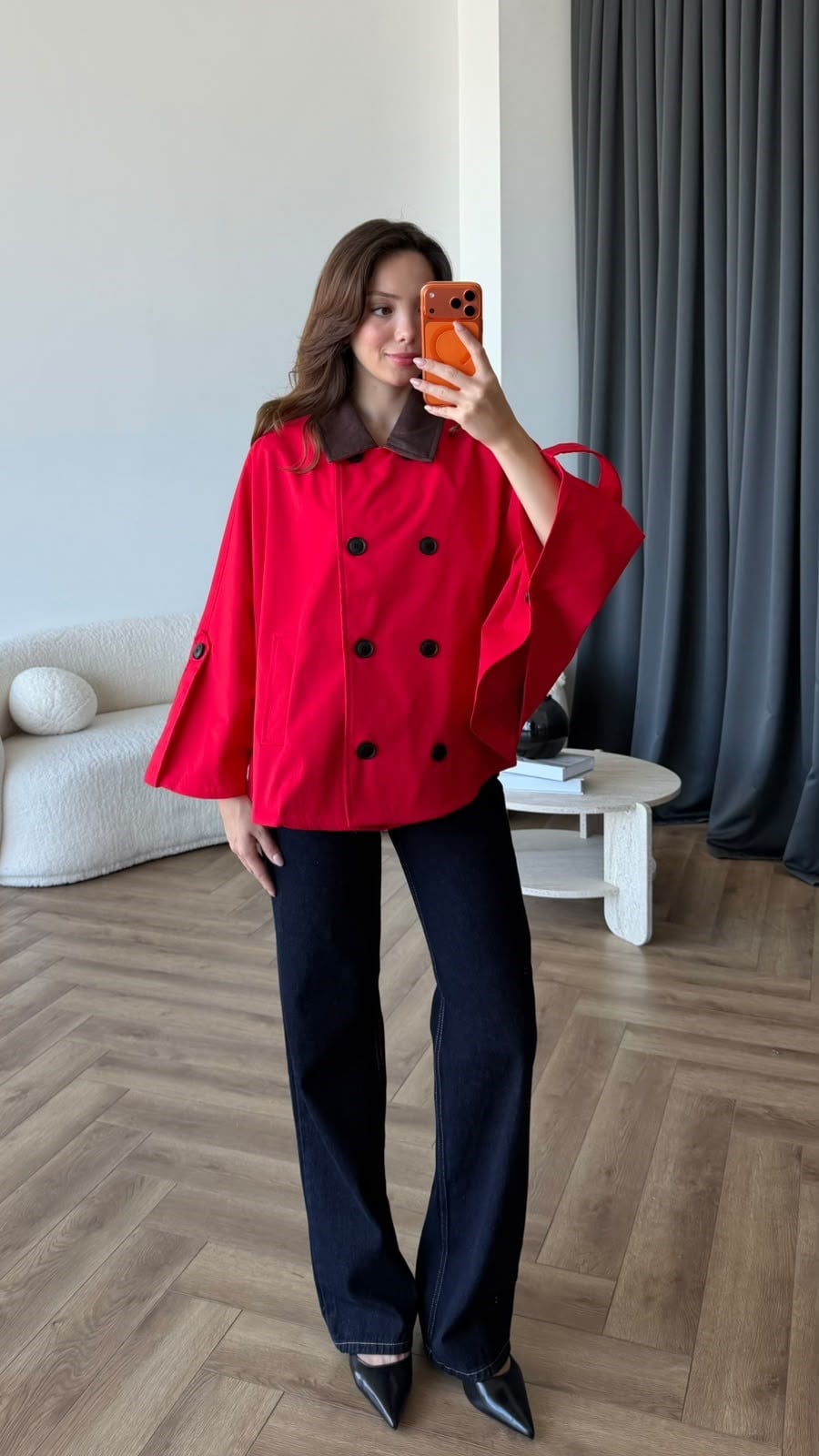 Yaka Kadife Düğme Detay İç Astarlı Panço Kırmızı 2425