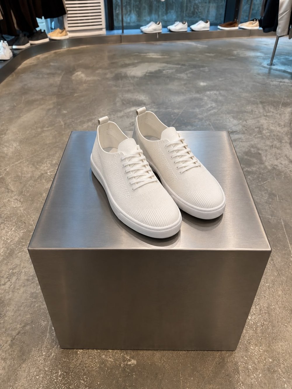 Beyaz Bağcıklı Slip-On Ayakkabı
