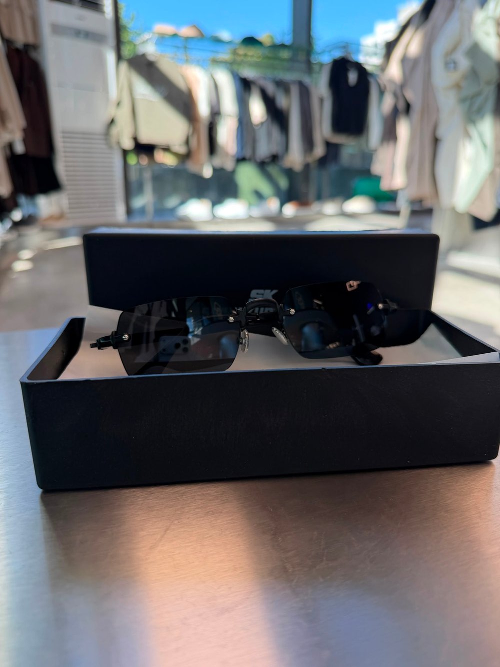 Black Monark MN1