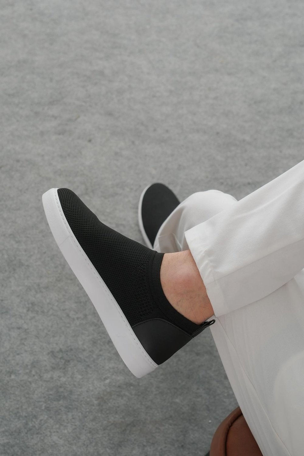 Siyah-Beyaz Slip-On Ayakkabı
