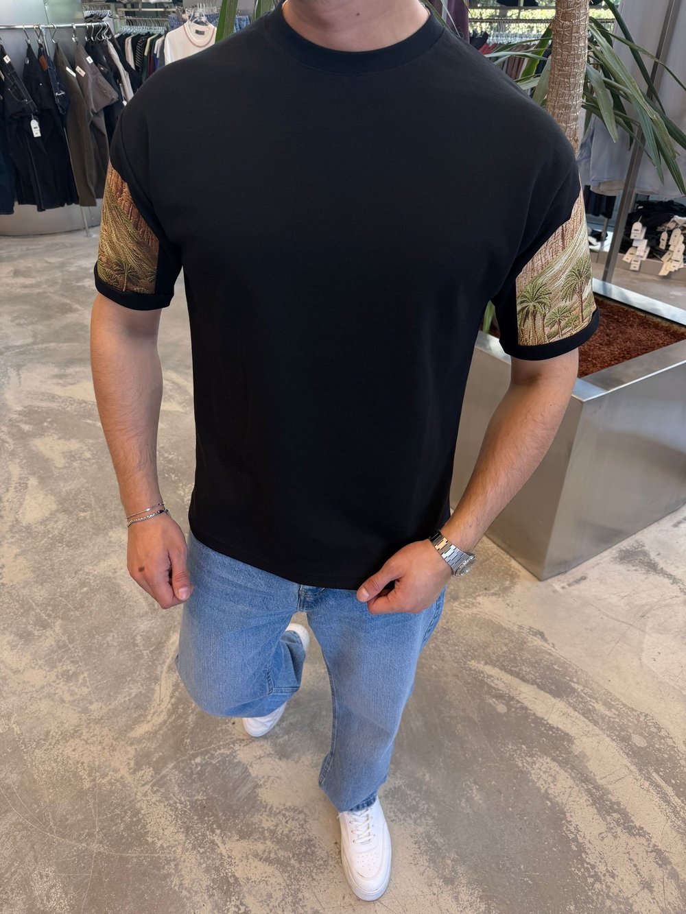 Siyah Kol Detaylı T-Shirt -SNZ1334