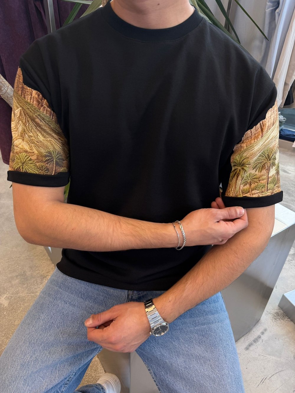 Siyah Kol Detaylı T-Shirt -SNZ1334