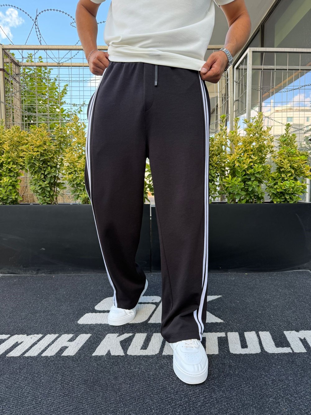 Siyah Yan Şeritli Doubleface Eşofman SP259