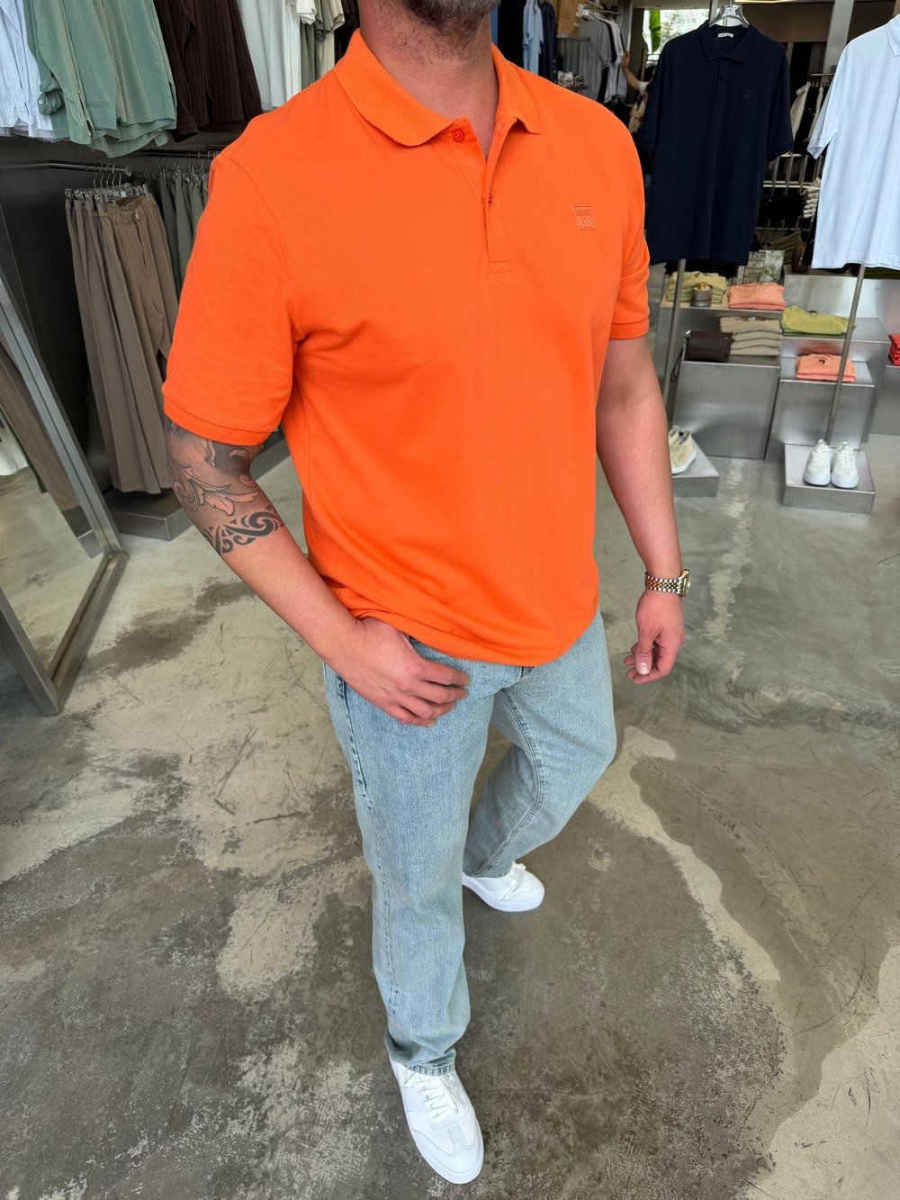 Turuncu Minimal Baskılı Yakalı T-Shirt NWP10004