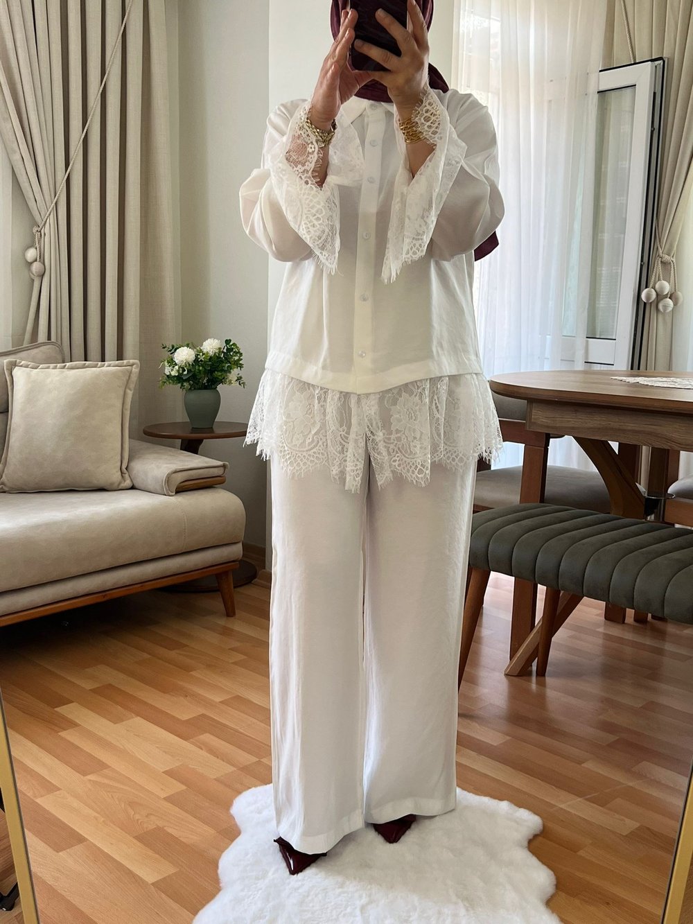 İnci Takım / Beyaz