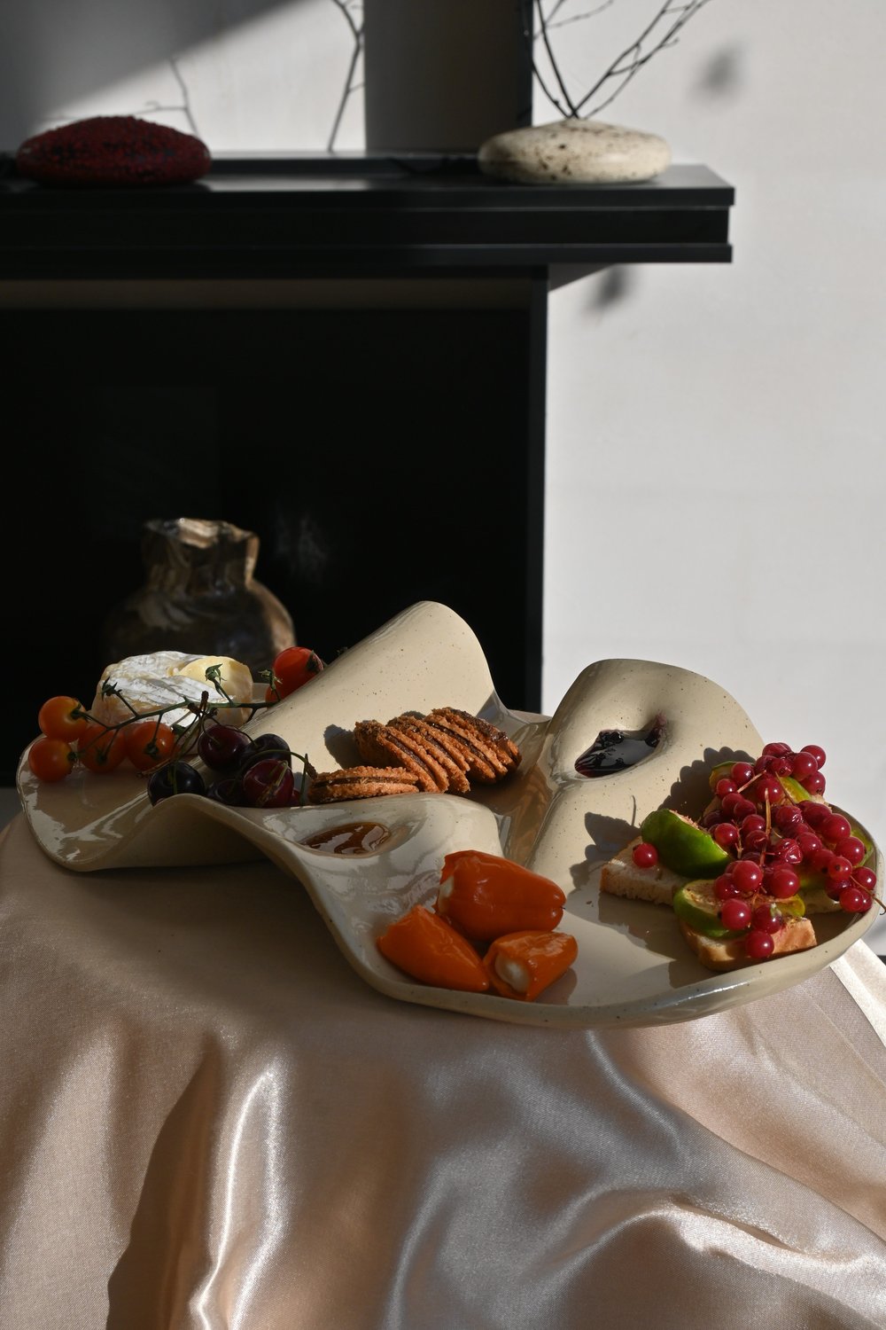 Stoneware Bej Benekli Sunum Tabağı
