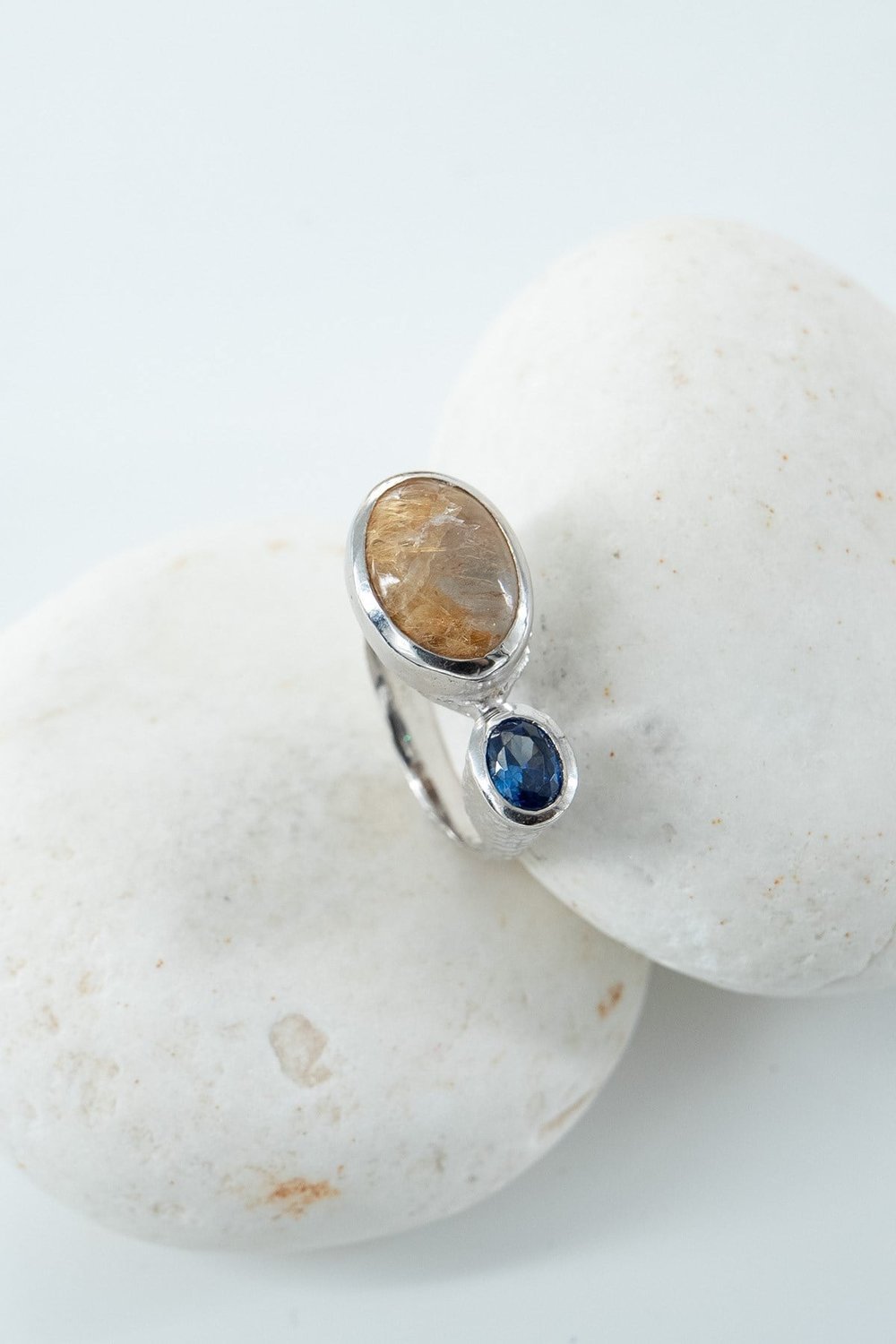 Gold Rutil & Safir Taşlı Gümüş Yüzük