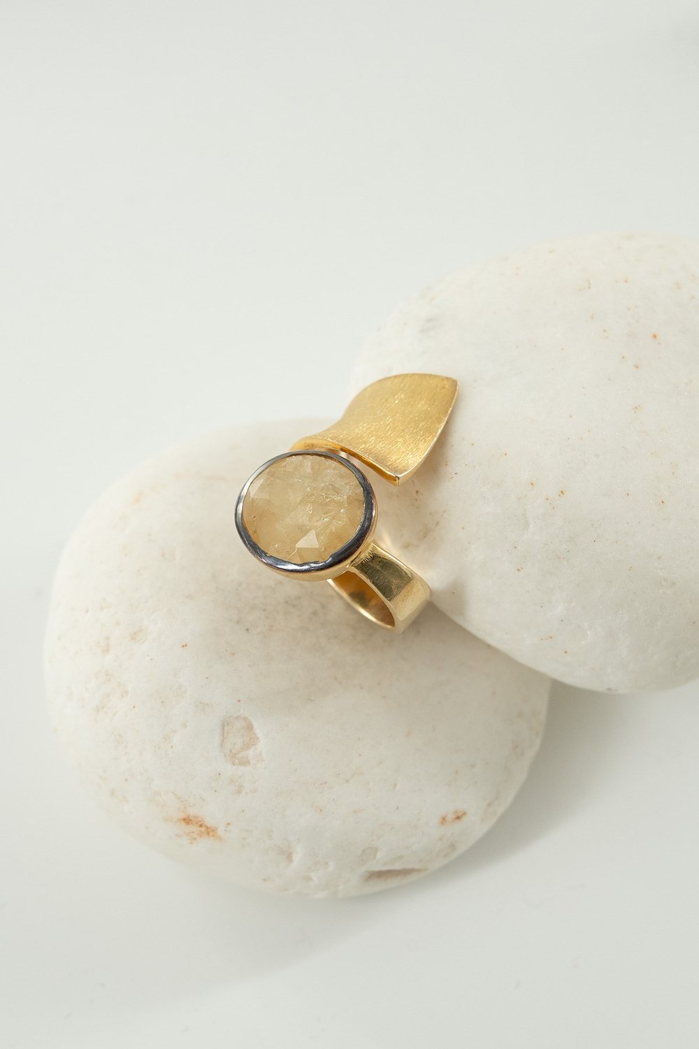 Rutil Quartz Taşlı Gümüş Yüzük 
