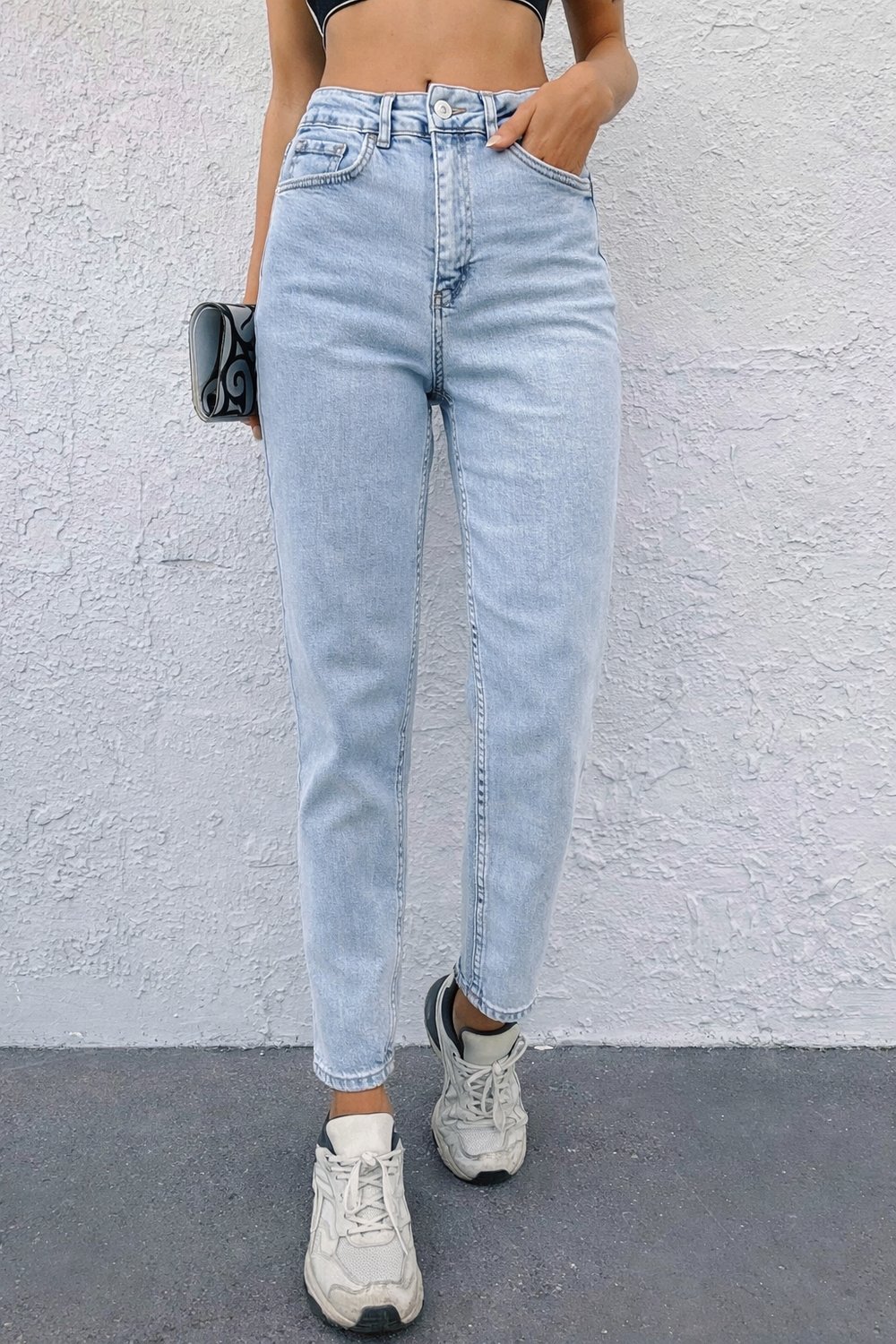 Kadın Açık Mavi Yüksek Bel Mom Jean Pantolon – Rahat Kalıp Günlük Denim
