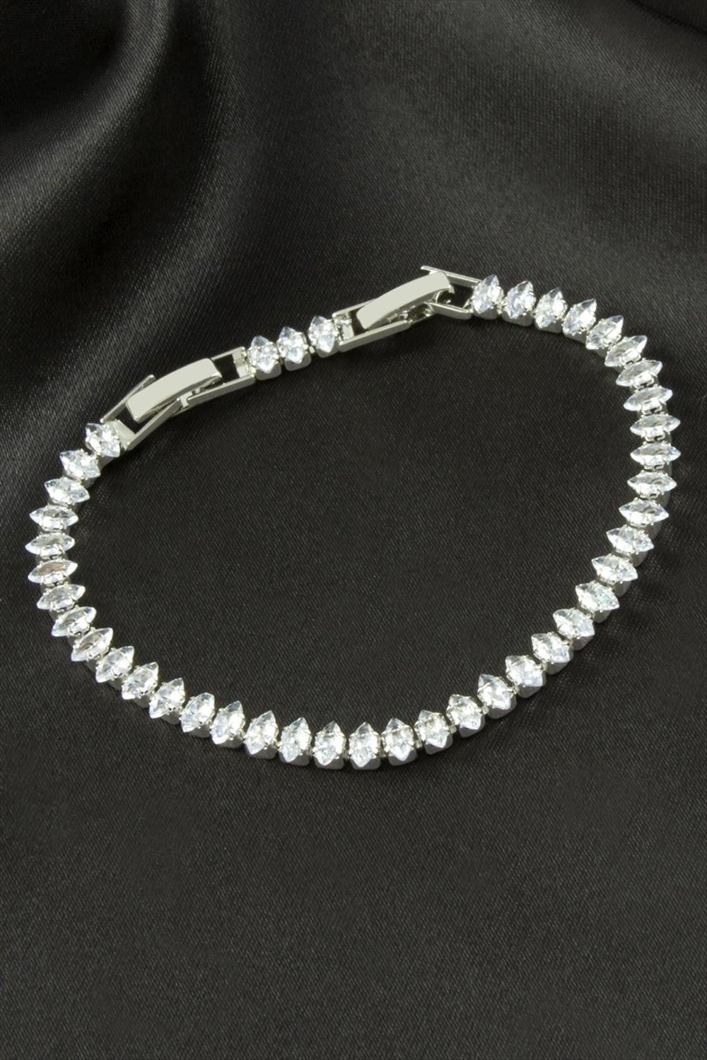 MTXDPN Oval Zirkon Taşlı Lüks Kararmaz Bileklik 5 (180337) mm-Gümüş Rengi