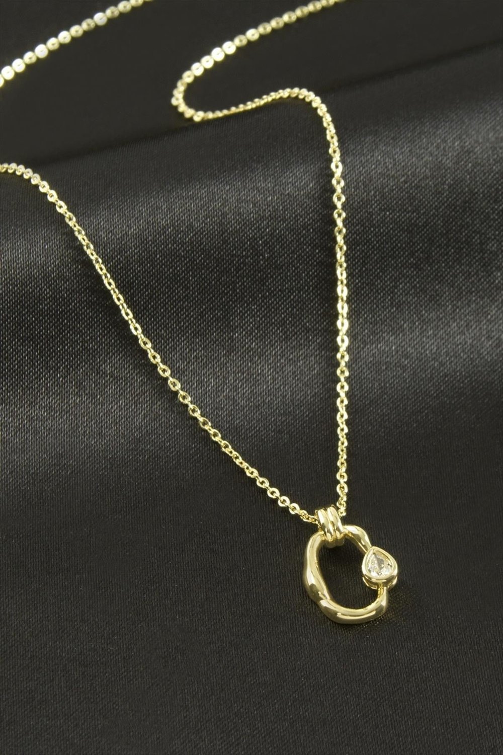 Xuping Oval Zirkon Taşlı Lüks Çelik Kolye