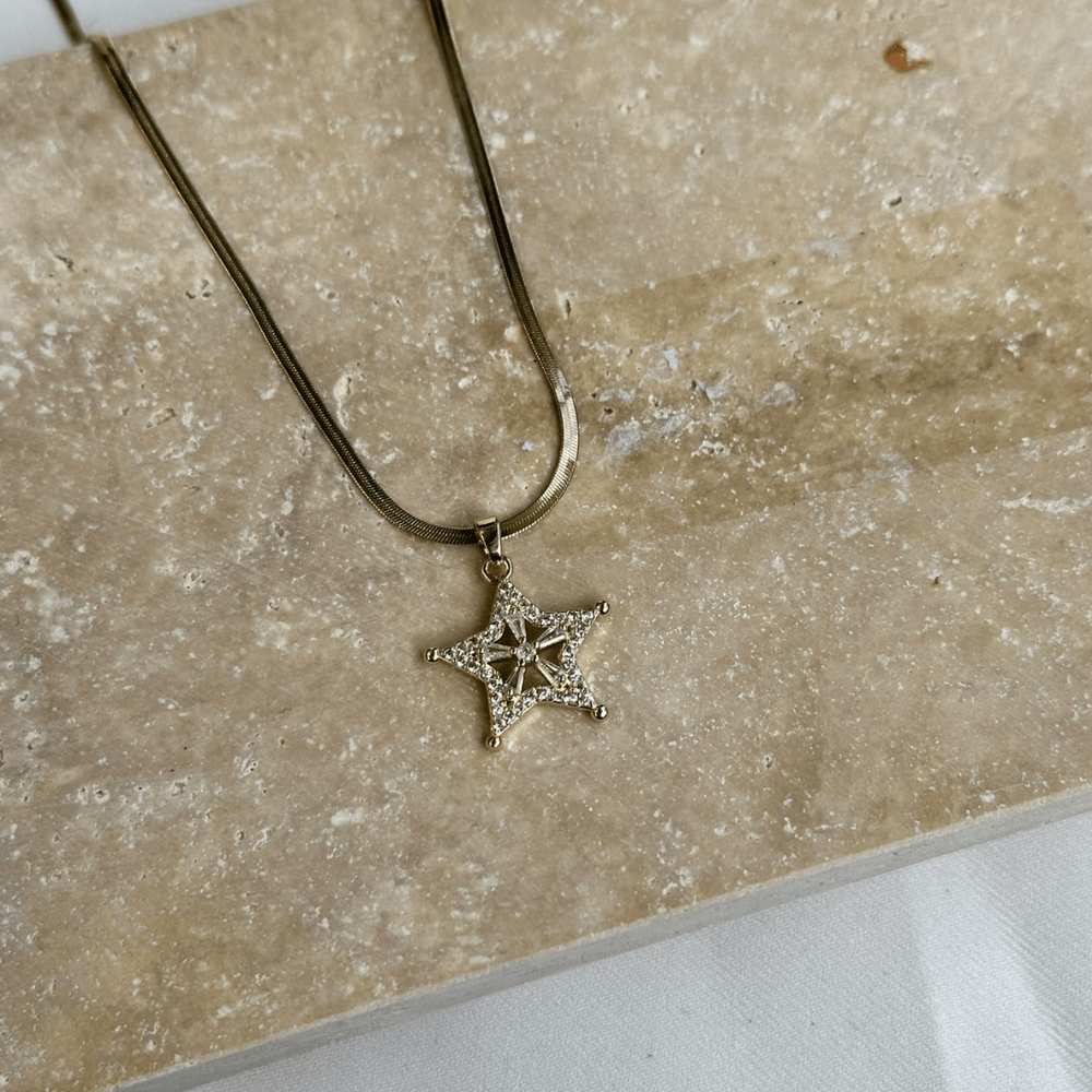 Baget & Zirkon Taş İşlemeli Yıldız Yılan Zincir Gold Kolye