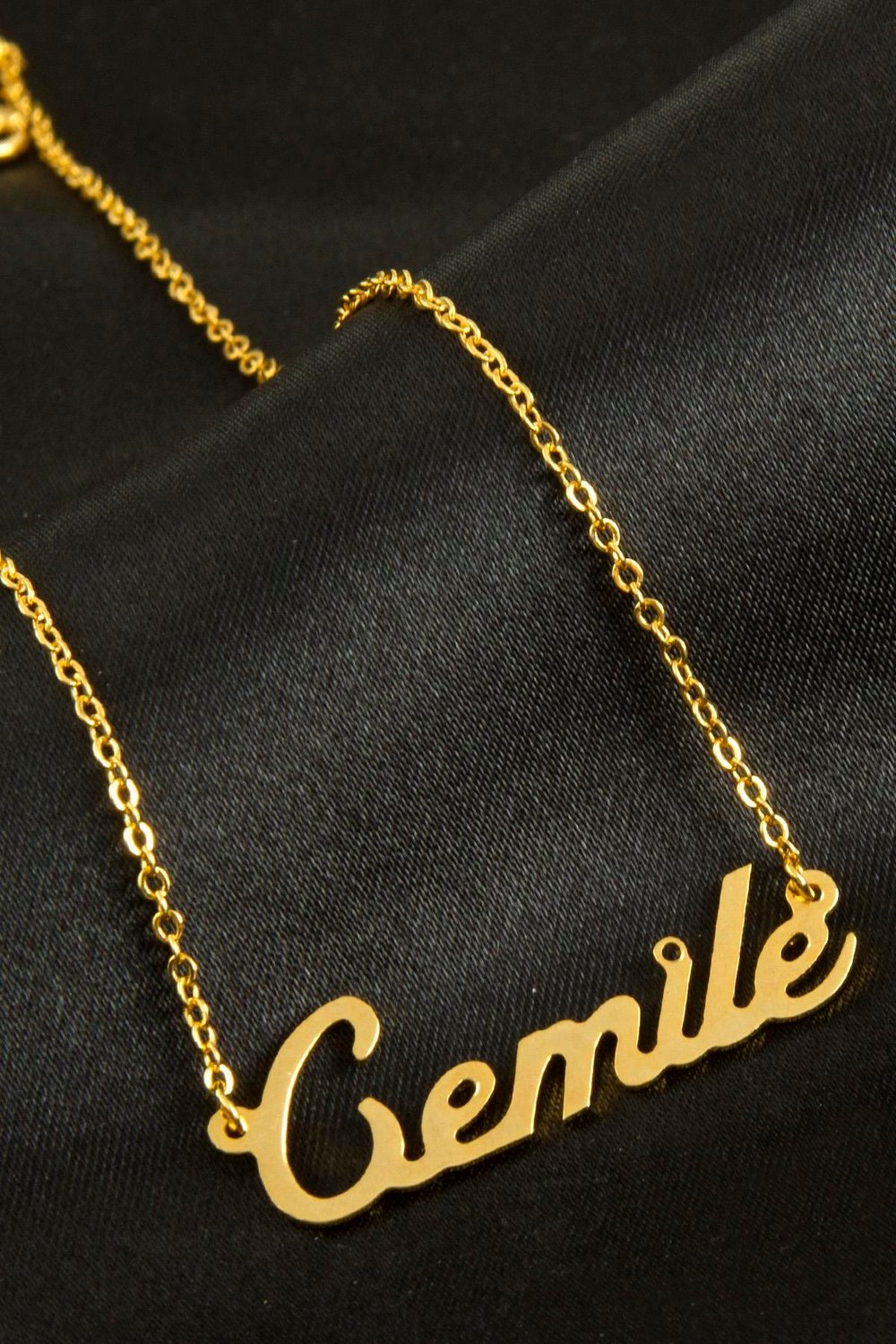 Cemile isimli kolye (Kişiye Özel)