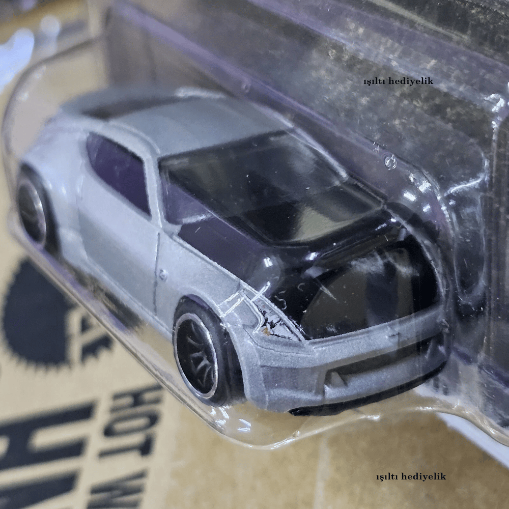 HOT WHEELS PREMIUM HIZLI VE ÖFKELİ NISSAN 370Z