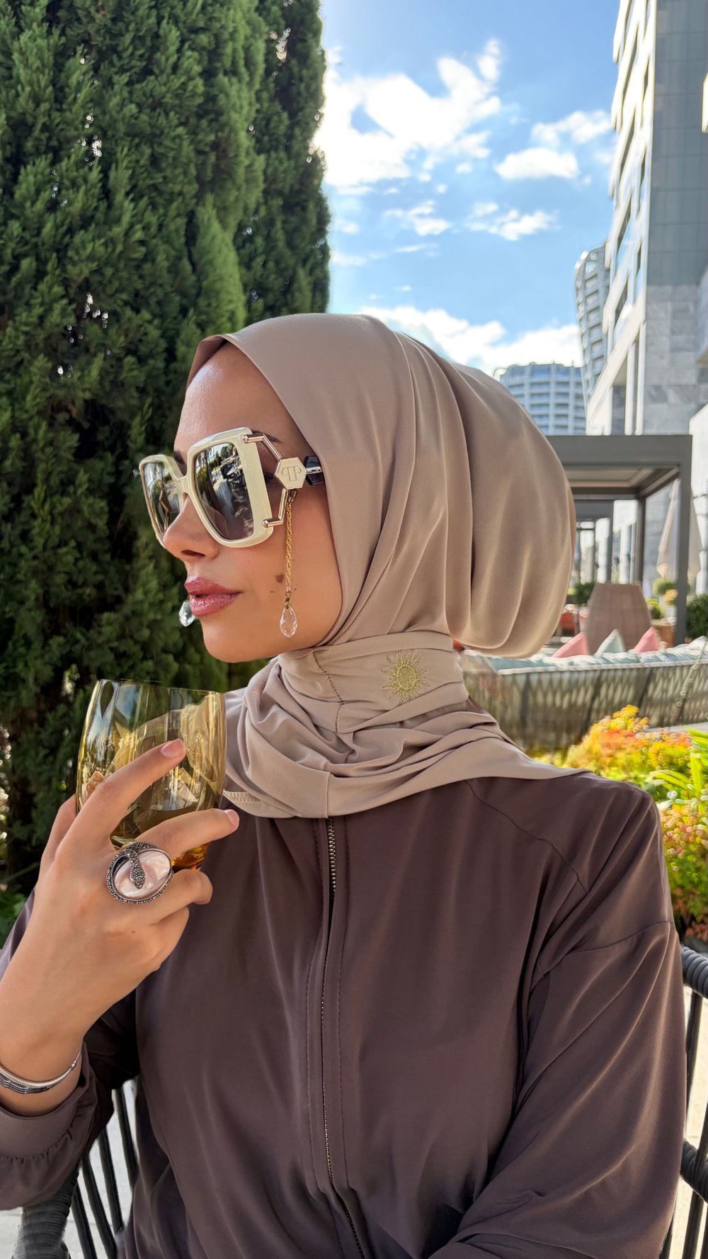 Bej Çıtçıtlı Hijab Şal