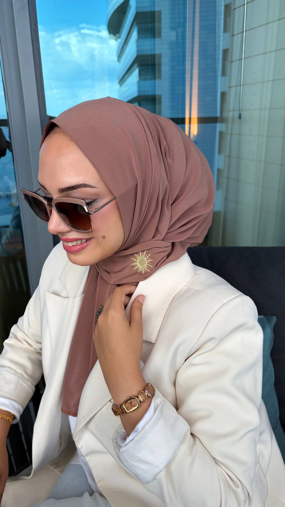 Fındık Kabuğu Çıtçıtlı Hijab Şal