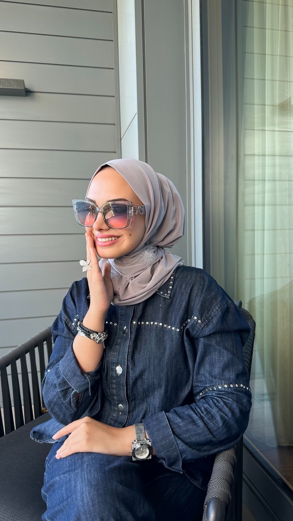 Gri Çıtçıtlı Hijab Şal