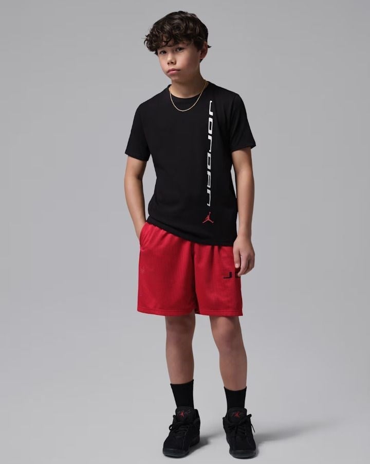 NIKE JORDAN SPORT GFX SS TEE ERKEK ÇOCUK TİŞÖRT 95F643