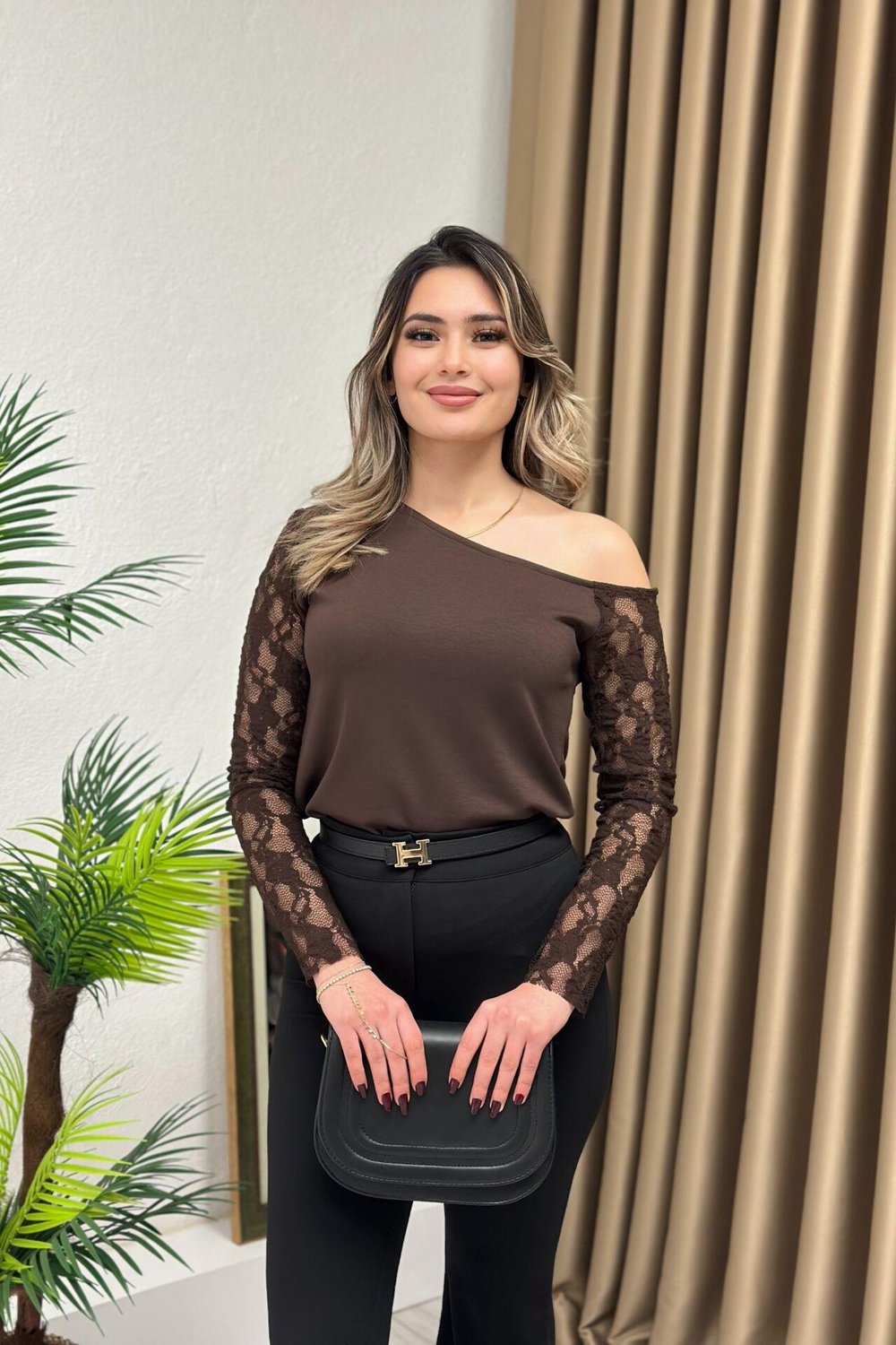 Modal Kumaş Tek Omuz Dantel Kol Bluz Acı Kahve