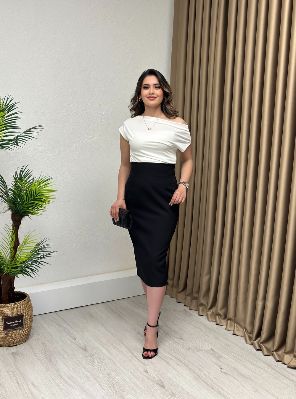 Premium Seri Double Krep Kumaş Yırtmaçlı Midi Boy Kalem Etek Siyah